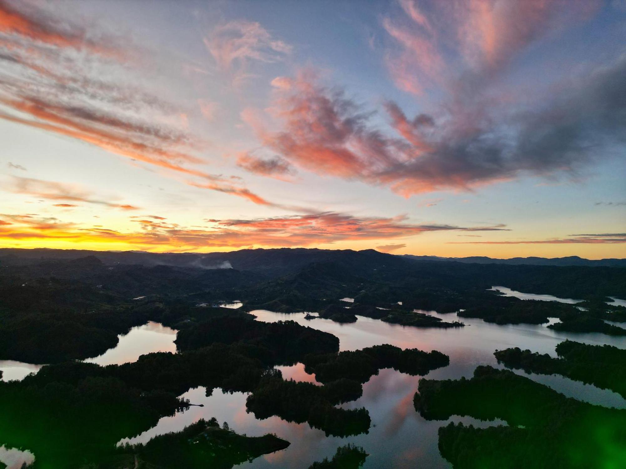Levit Glamping - Hotel Guatapé ADULTS ONLY Bagian luar foto