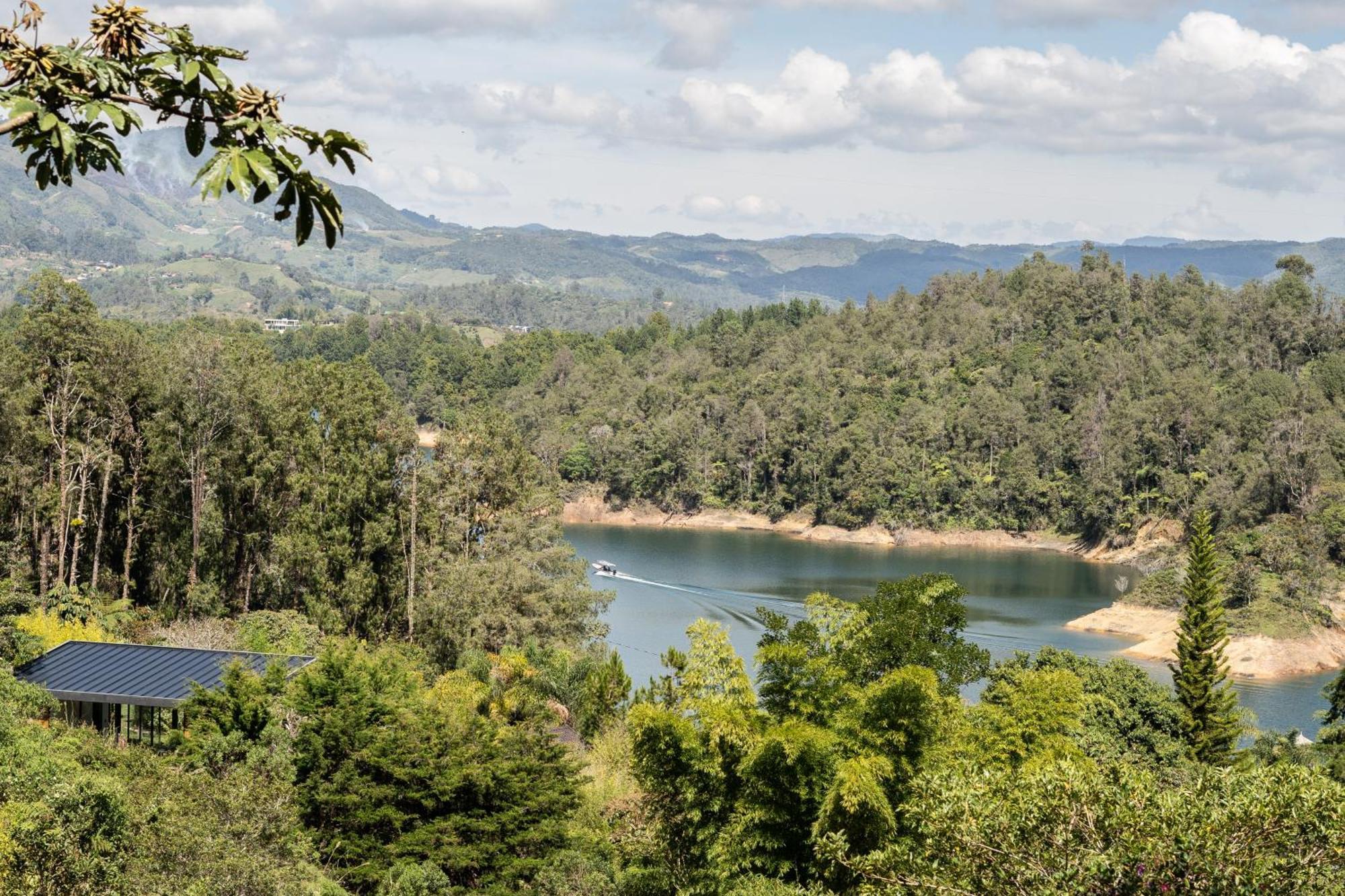 Levit Glamping - Hotel Guatapé ADULTS ONLY Bagian luar foto